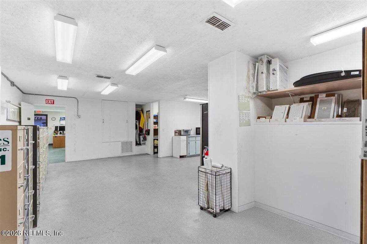 831 S 8TH Street