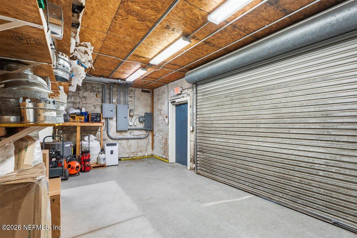 831 S 8TH Street
