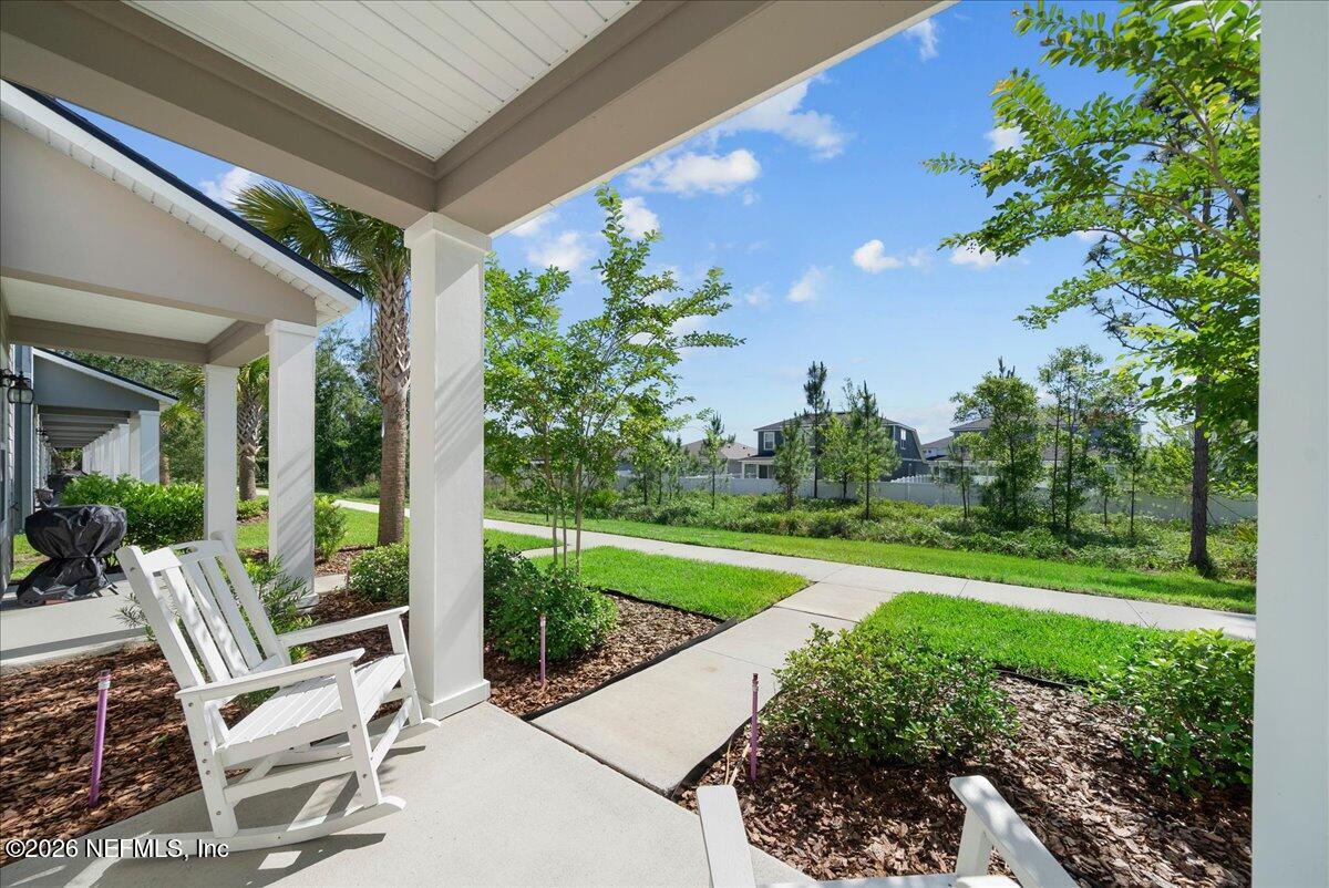 863 RIVERTREE Place