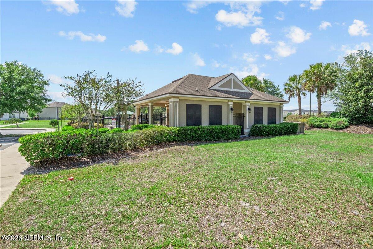 863 RIVERTREE Place