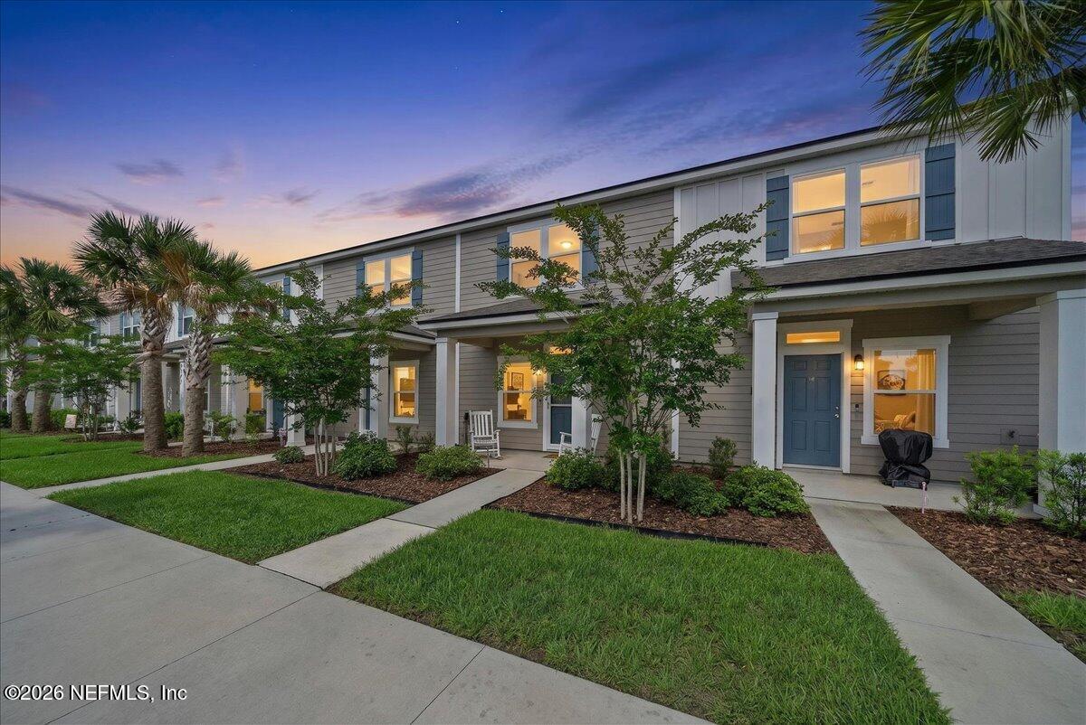 863 RIVERTREE Place
