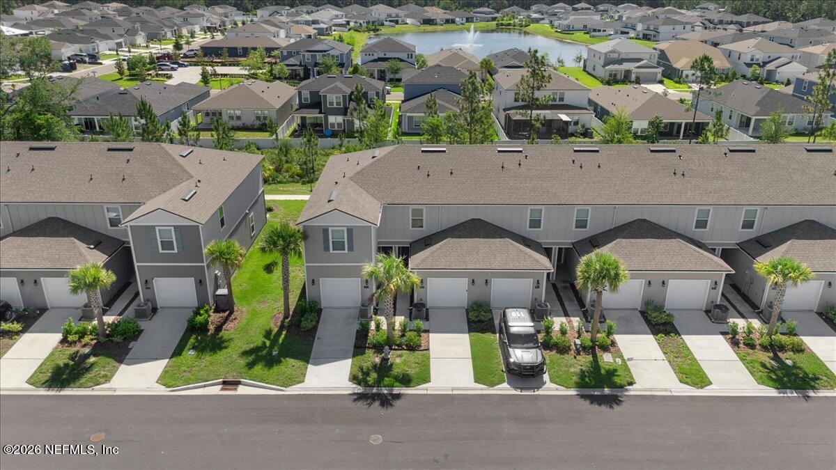 863 RIVERTREE Place