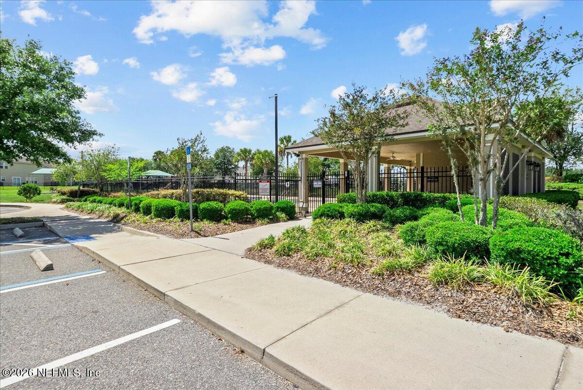 863 RIVERTREE Place