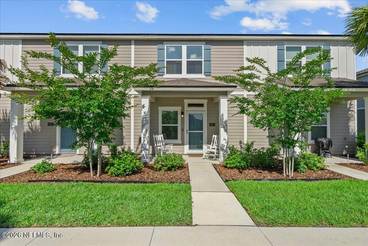 863 RIVERTREE Place