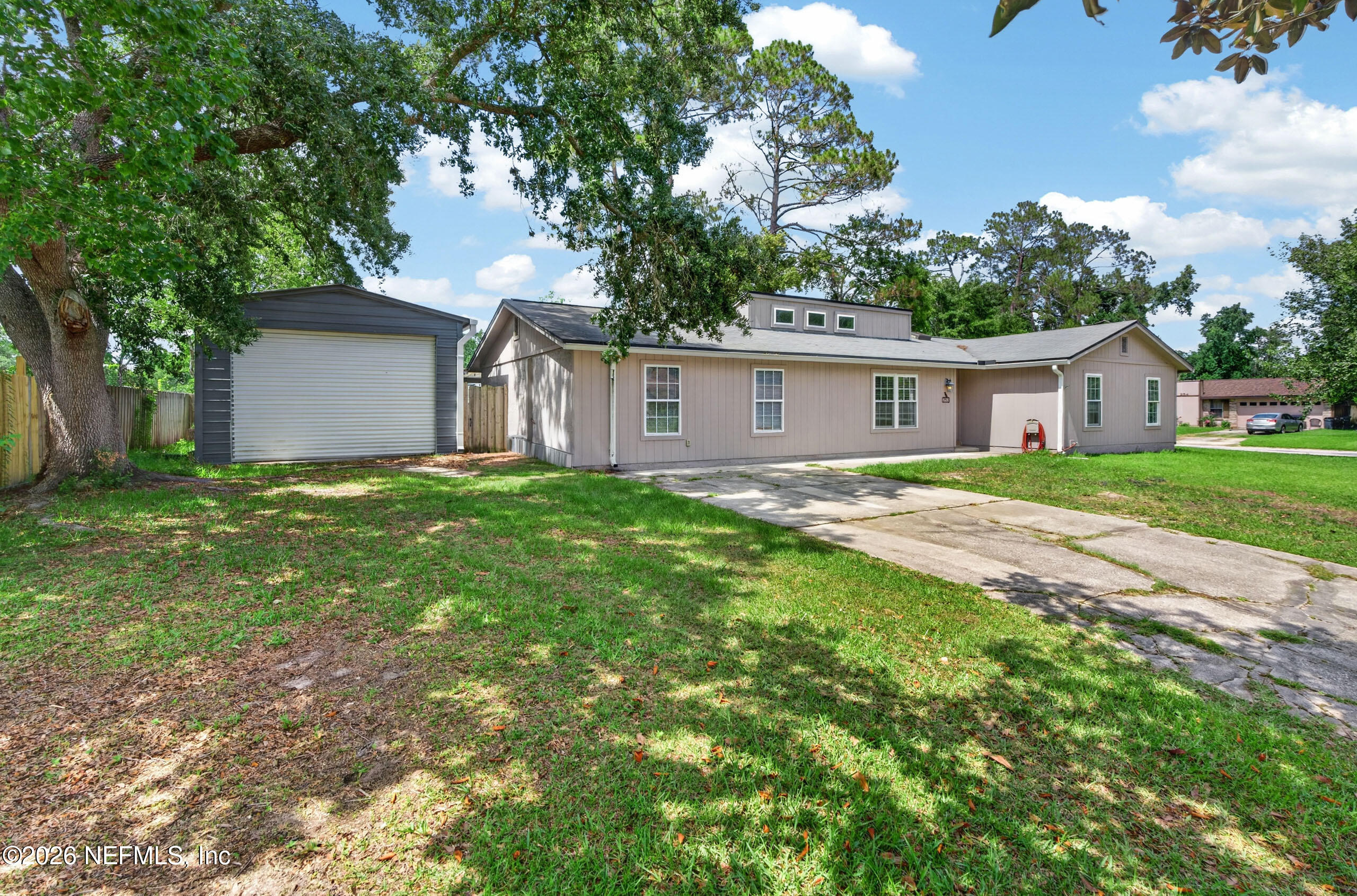 253 DEERWOOD Circle E