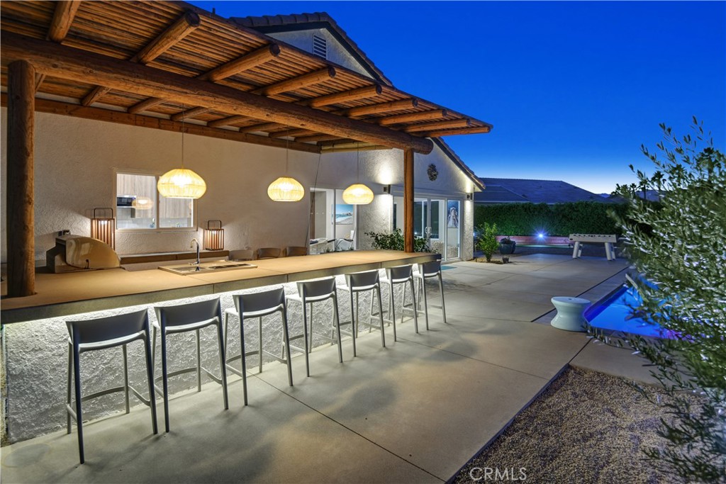 83390 La Costa Avenue