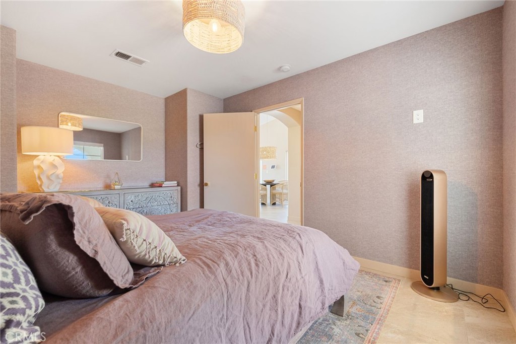 83390 La Costa Avenue