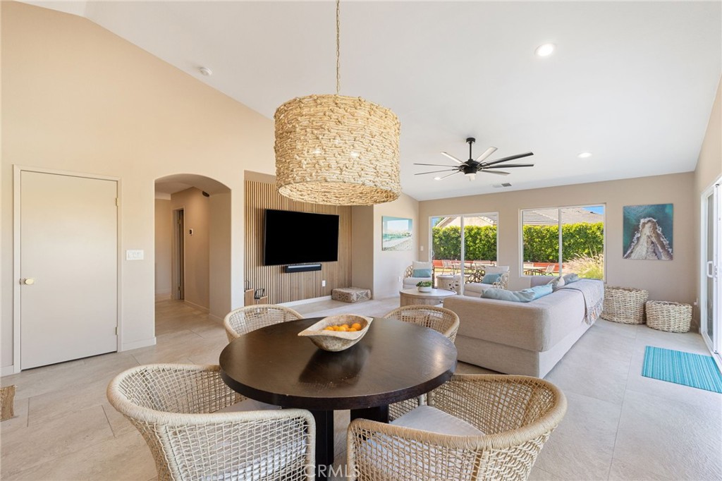 83390 La Costa Avenue