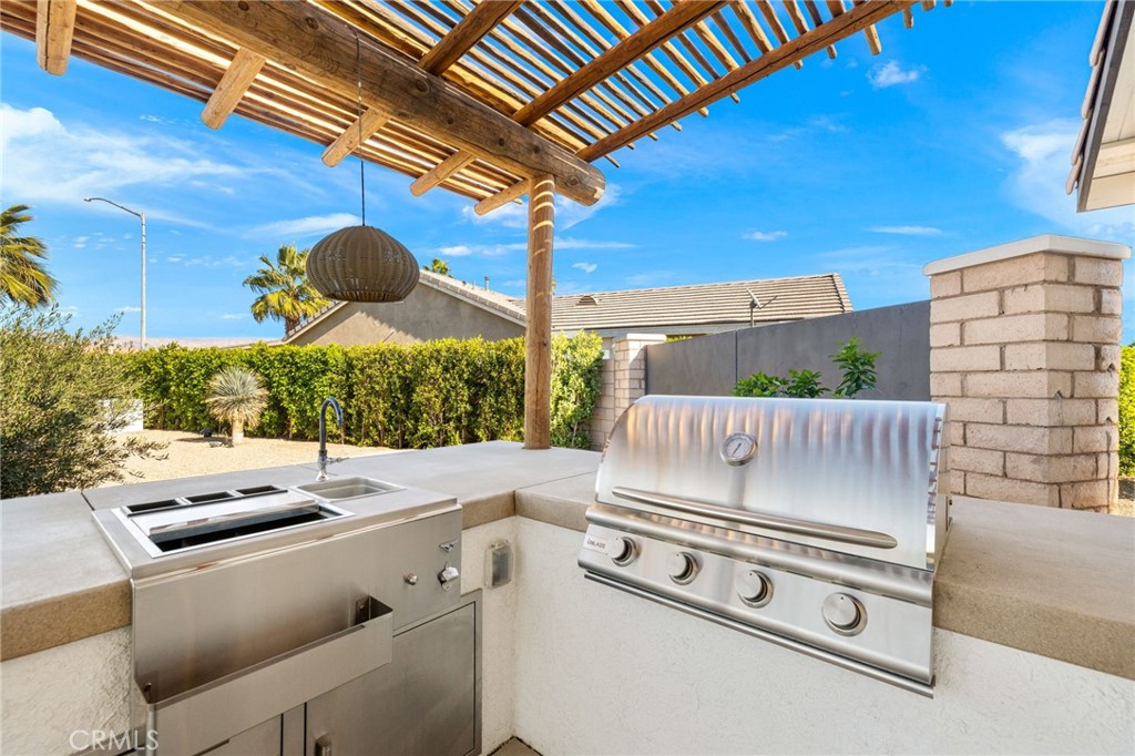 83390 La Costa Avenue