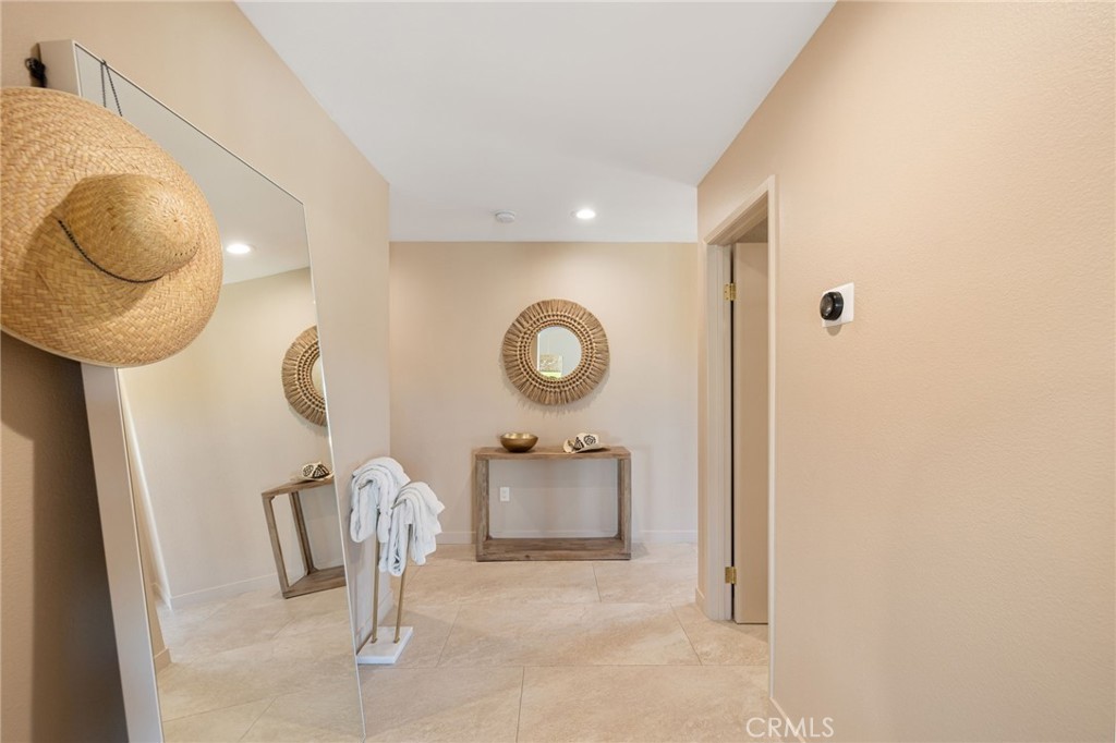 83390 La Costa Avenue