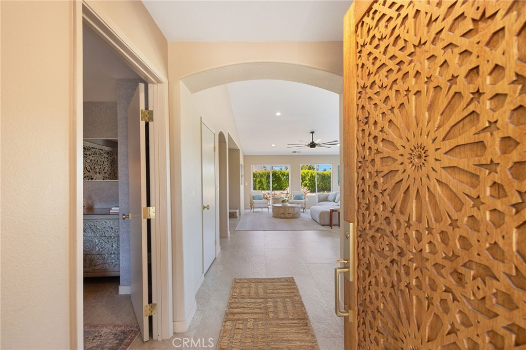 83390 La Costa Avenue