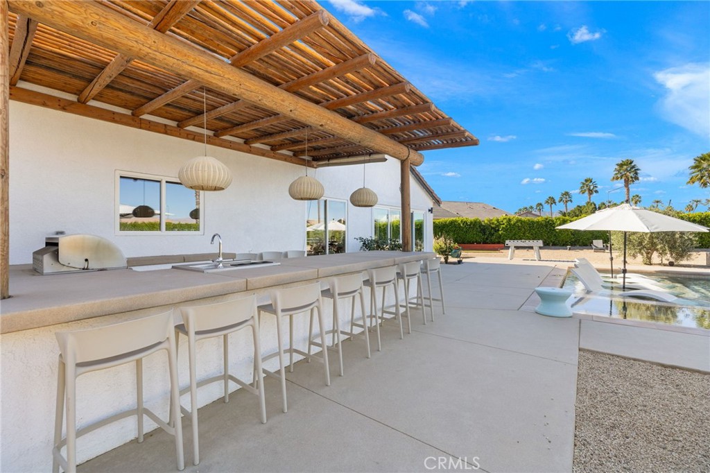 83390 La Costa Avenue