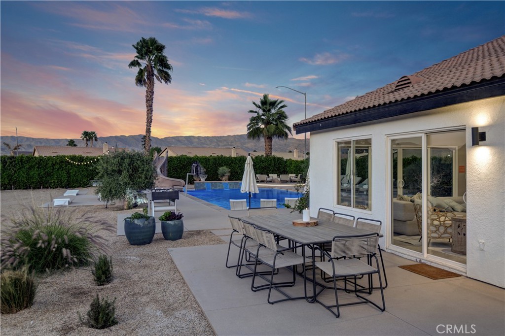 83390 La Costa Avenue