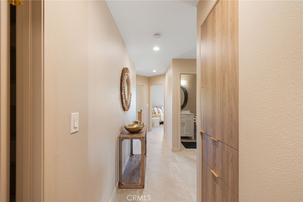 83390 La Costa Avenue