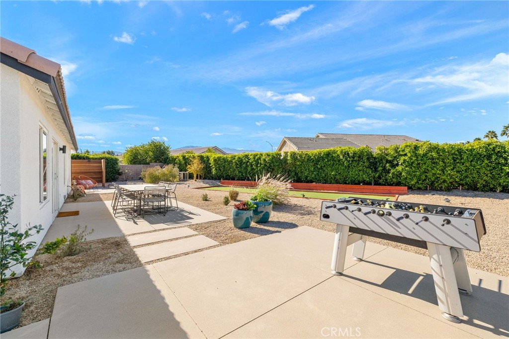 83390 La Costa Avenue