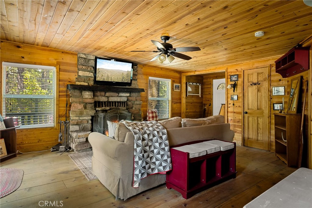 33400 Bluebird Drive