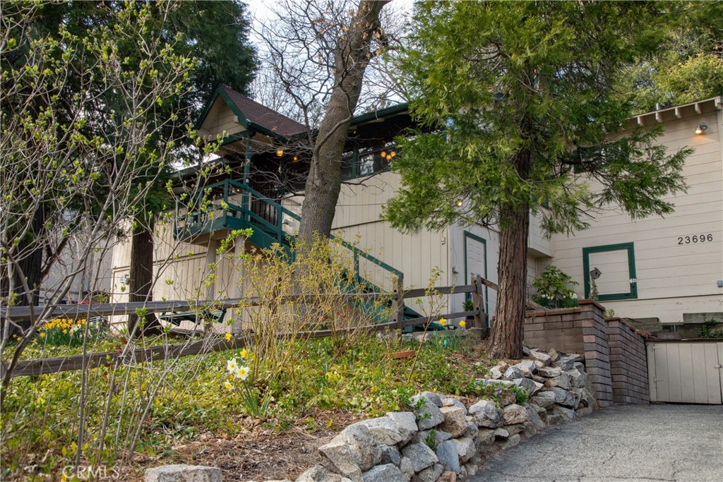 23696 Manzanita Drive