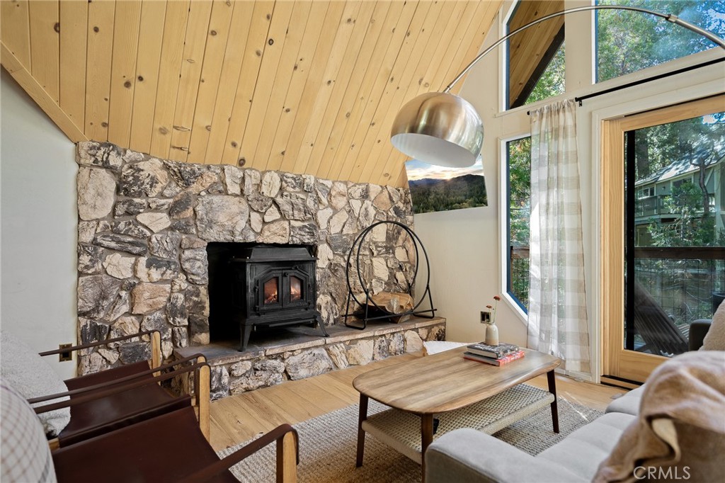 385 Birchwood Drive