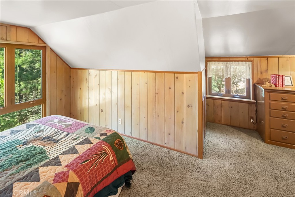 1163 Scenic Way
