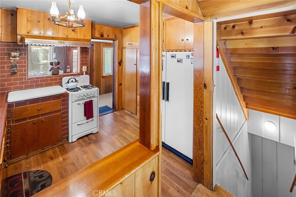 1163 Scenic Way