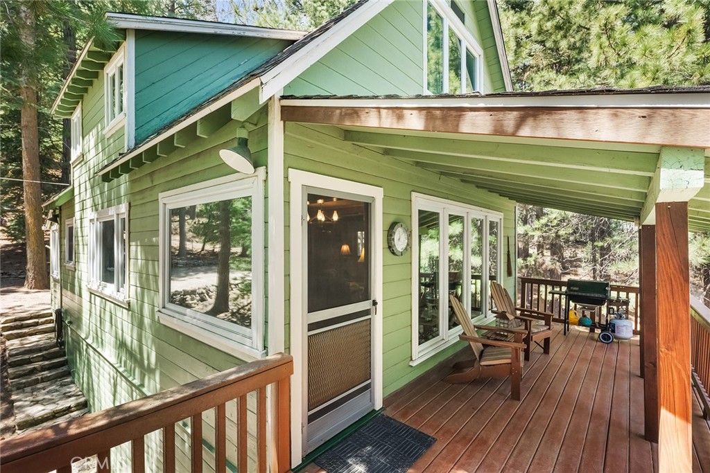 1163 Scenic Way
