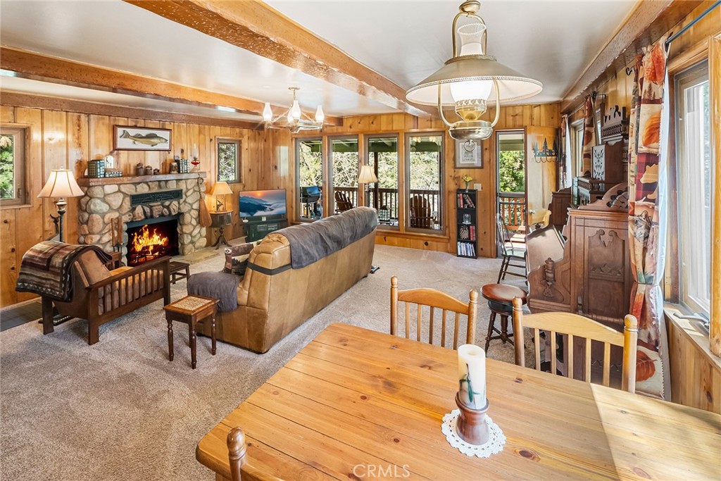 1163 Scenic Way