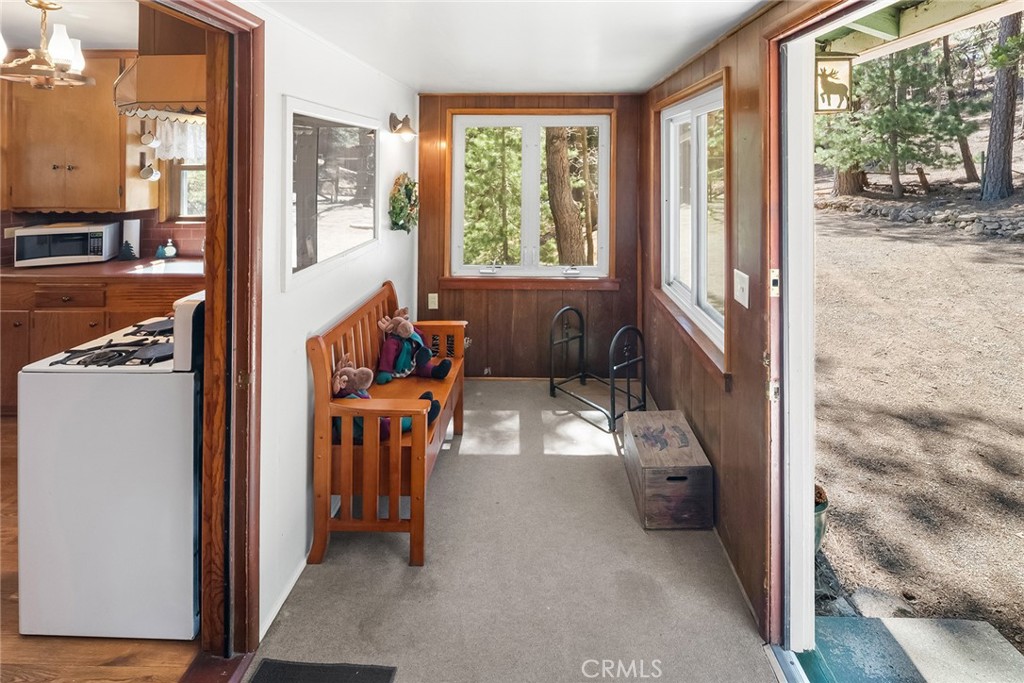 1163 Scenic Way