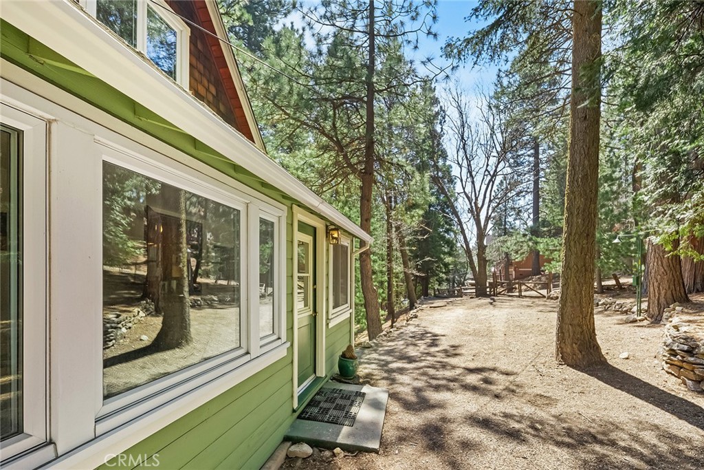 1163 Scenic Way