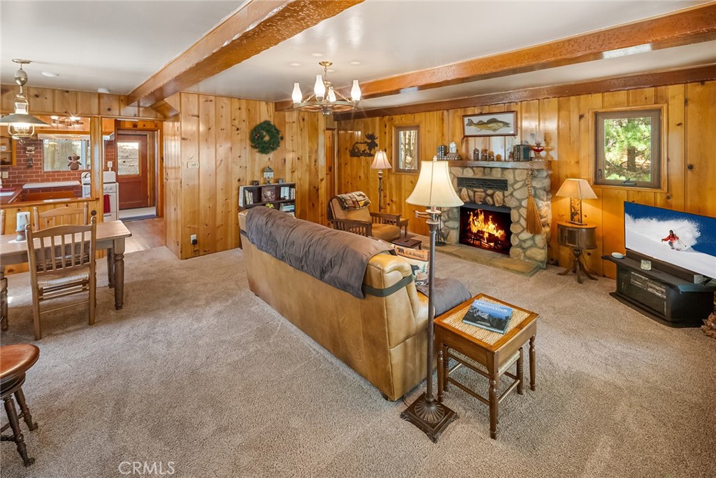 1163 Scenic Way
