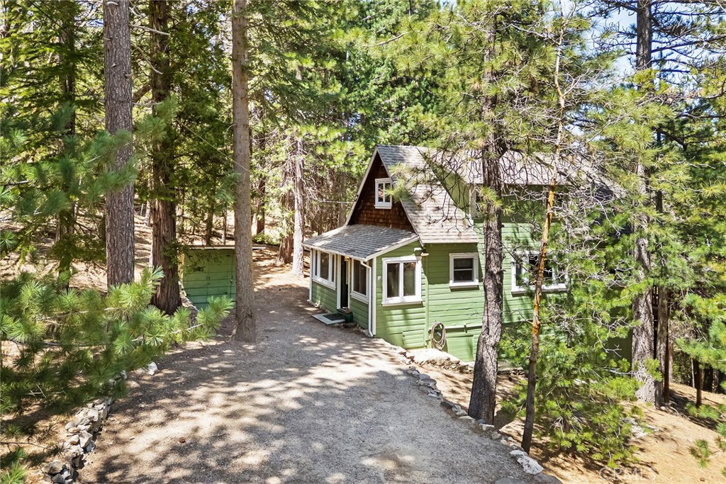 1163 Scenic Way
