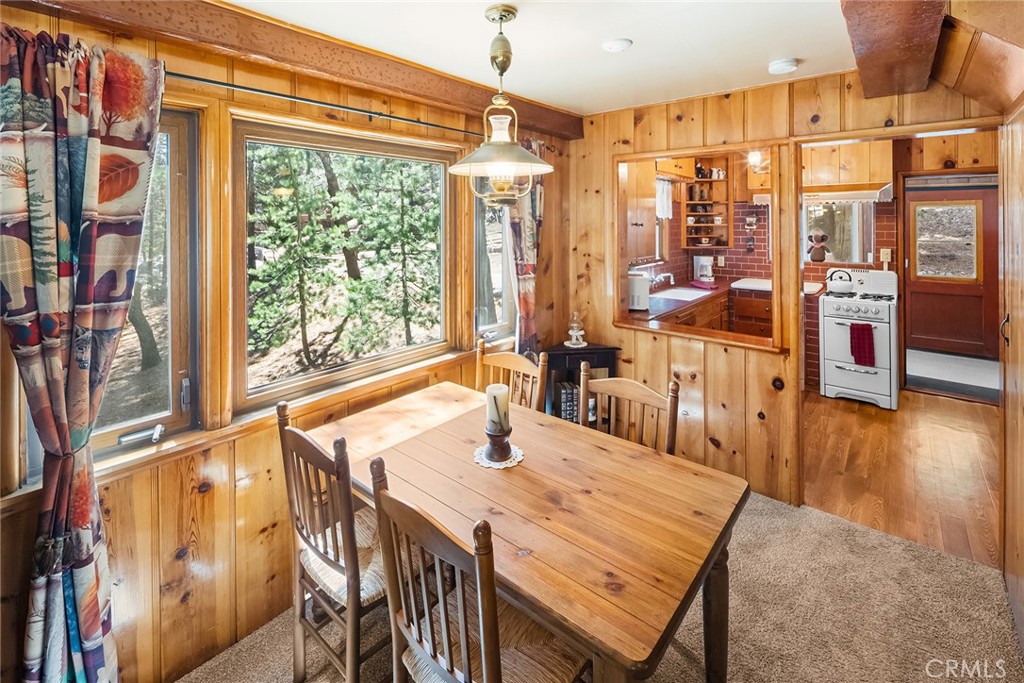 1163 Scenic Way