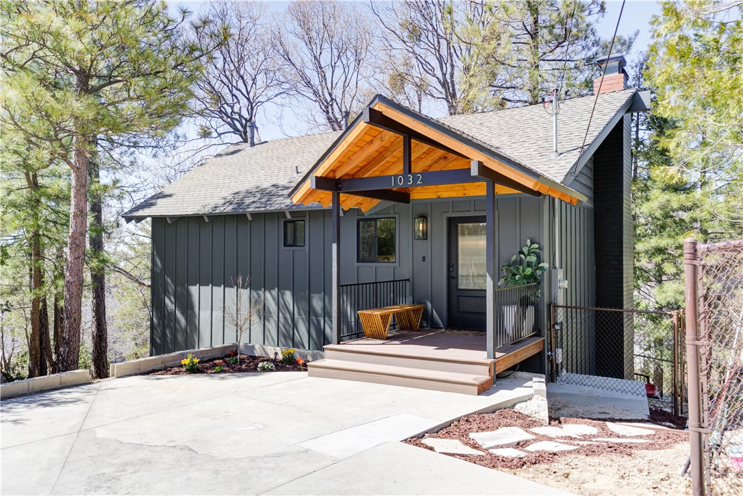 1032 Grass Valley