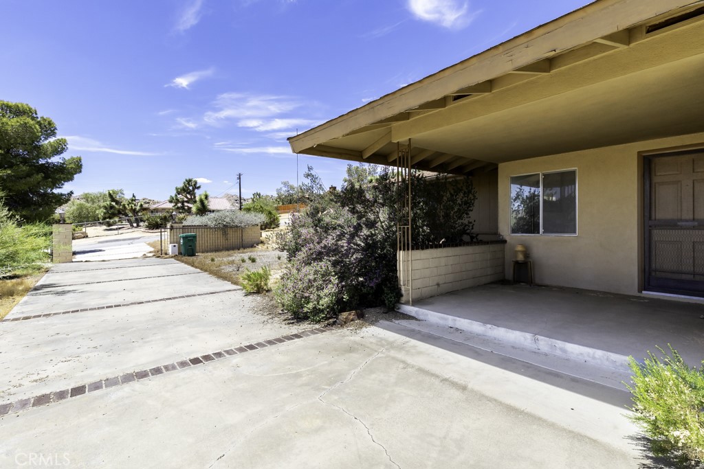 6343 Murrieta Avenue