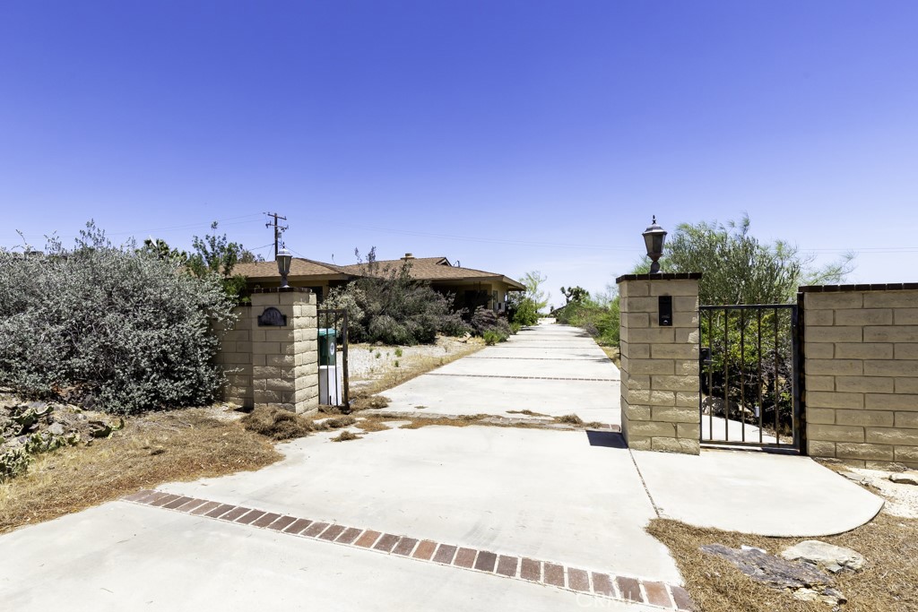 6343 Murrieta Avenue