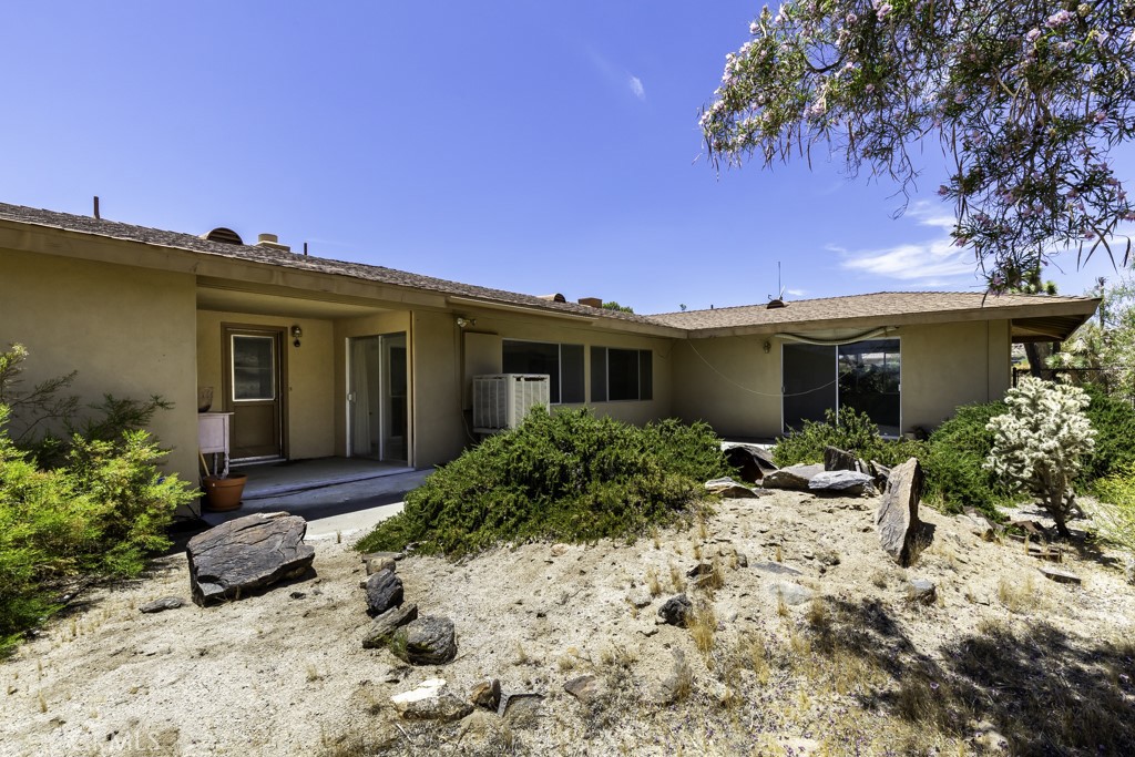 6343 Murrieta Avenue
