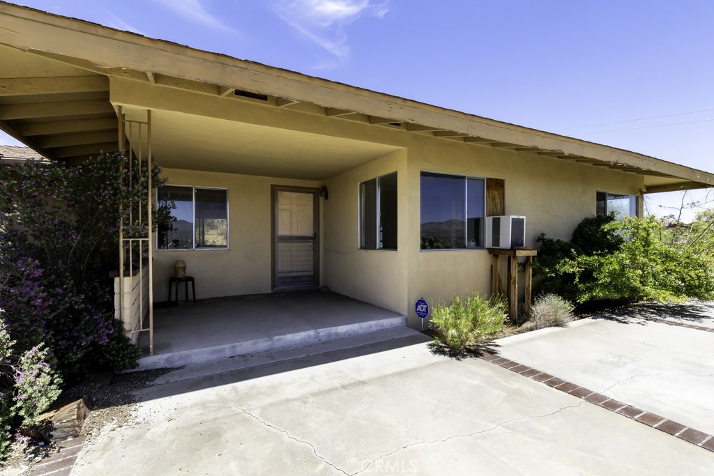 6343 Murrieta Avenue