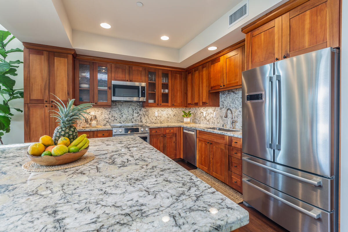 2611 KIAHUNA PLANTATION DR 4G