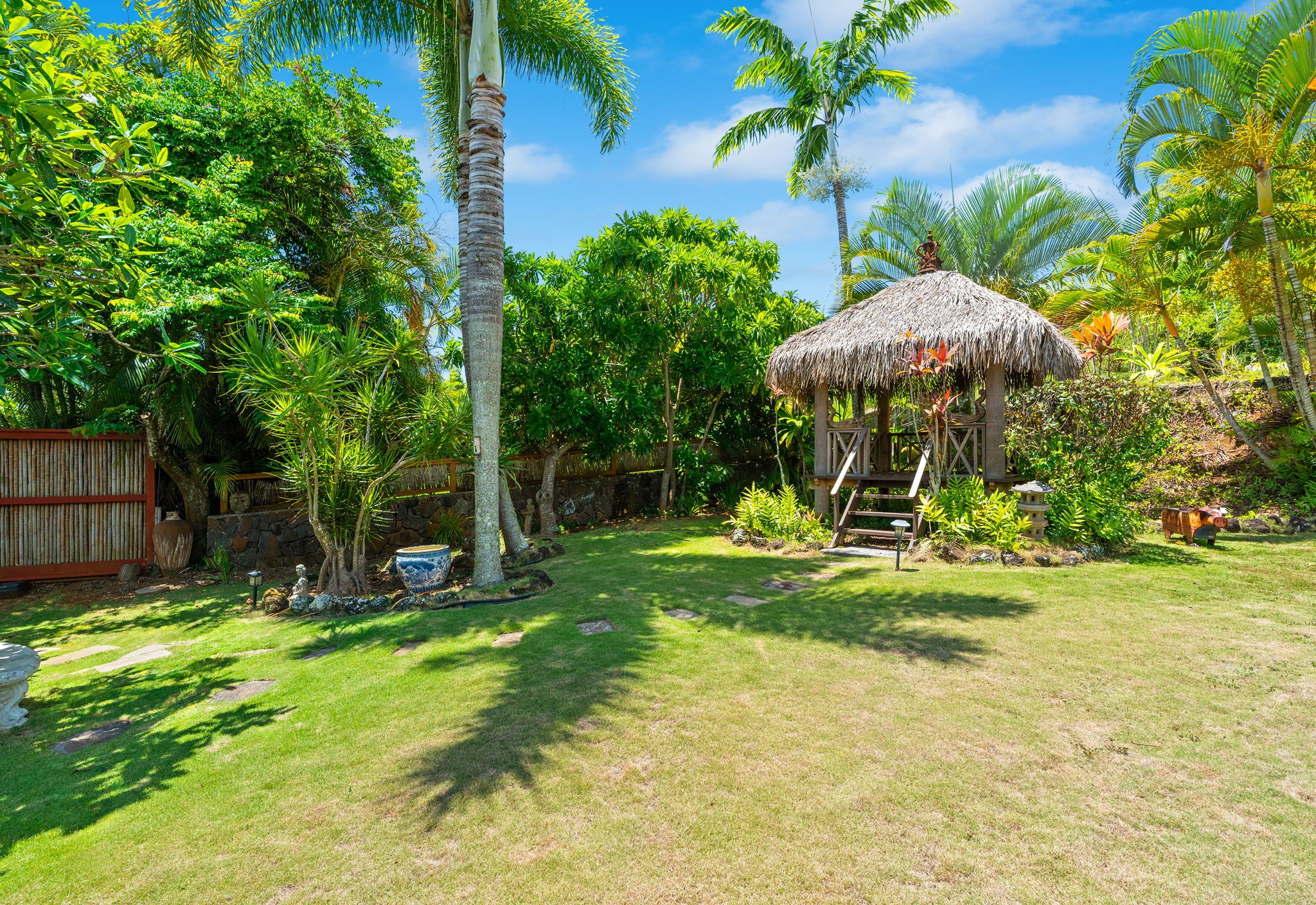4885 LAIPO RD