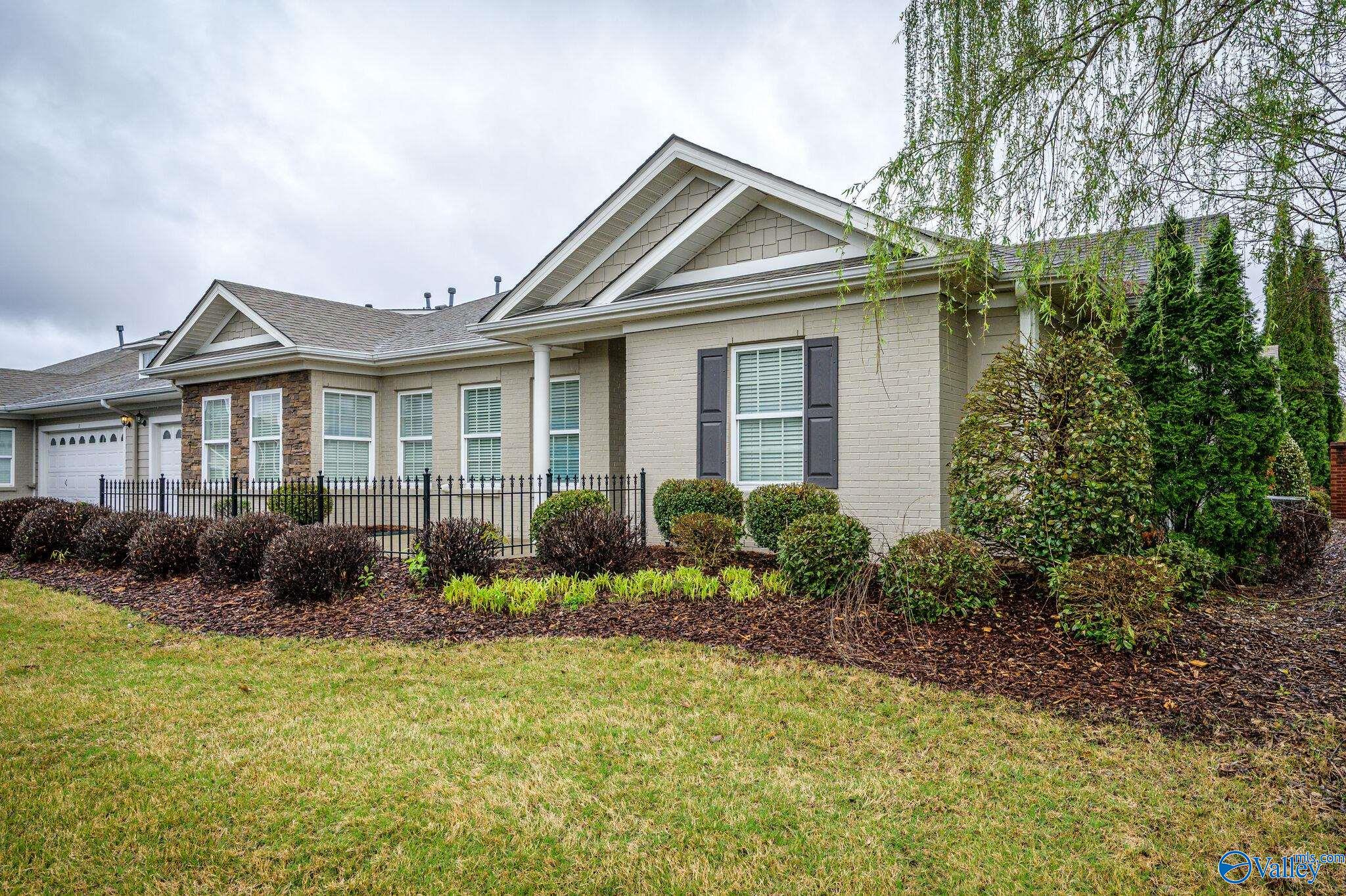 4 Moore Farm Circle NW # 1