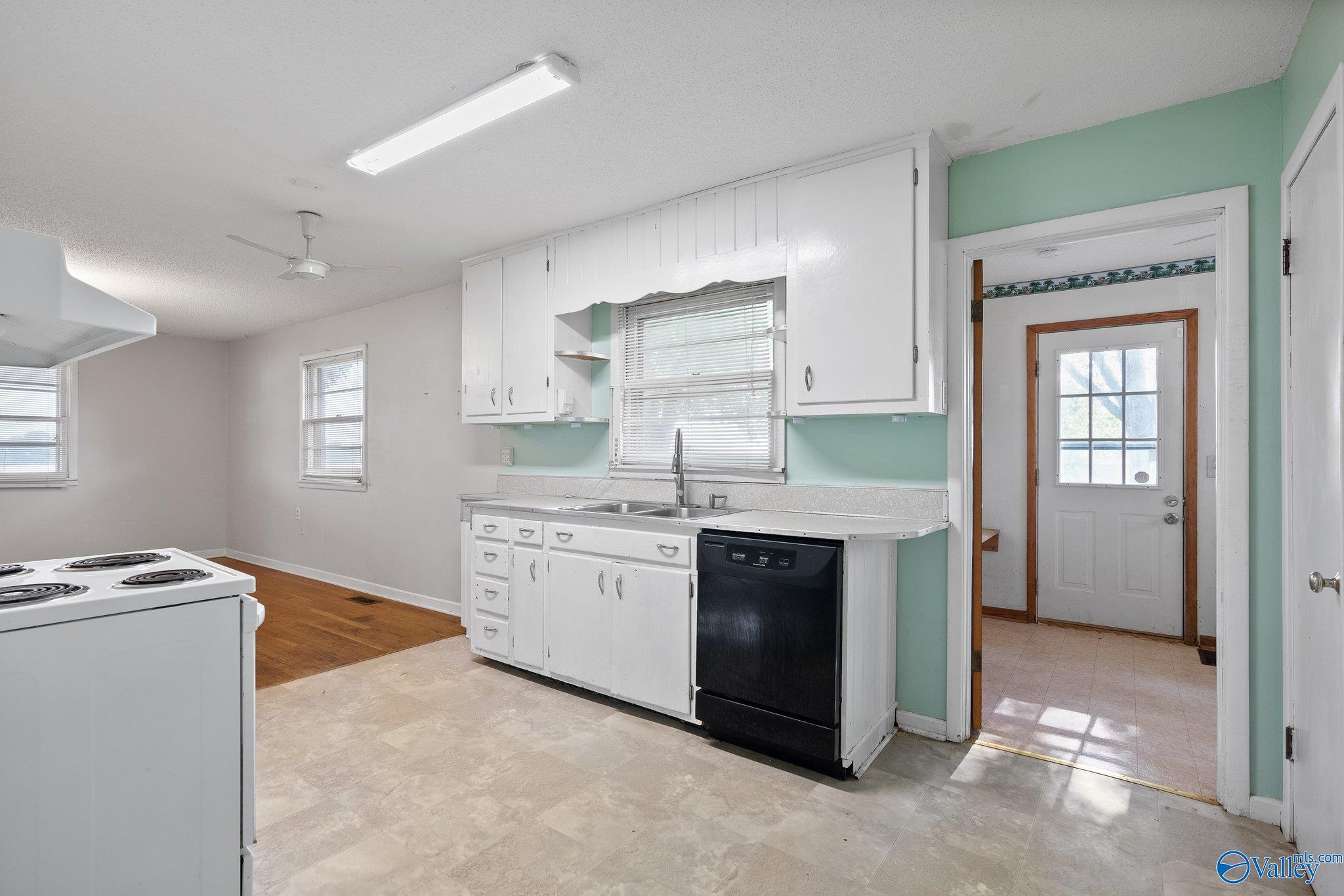 8421 Moores Mill Road