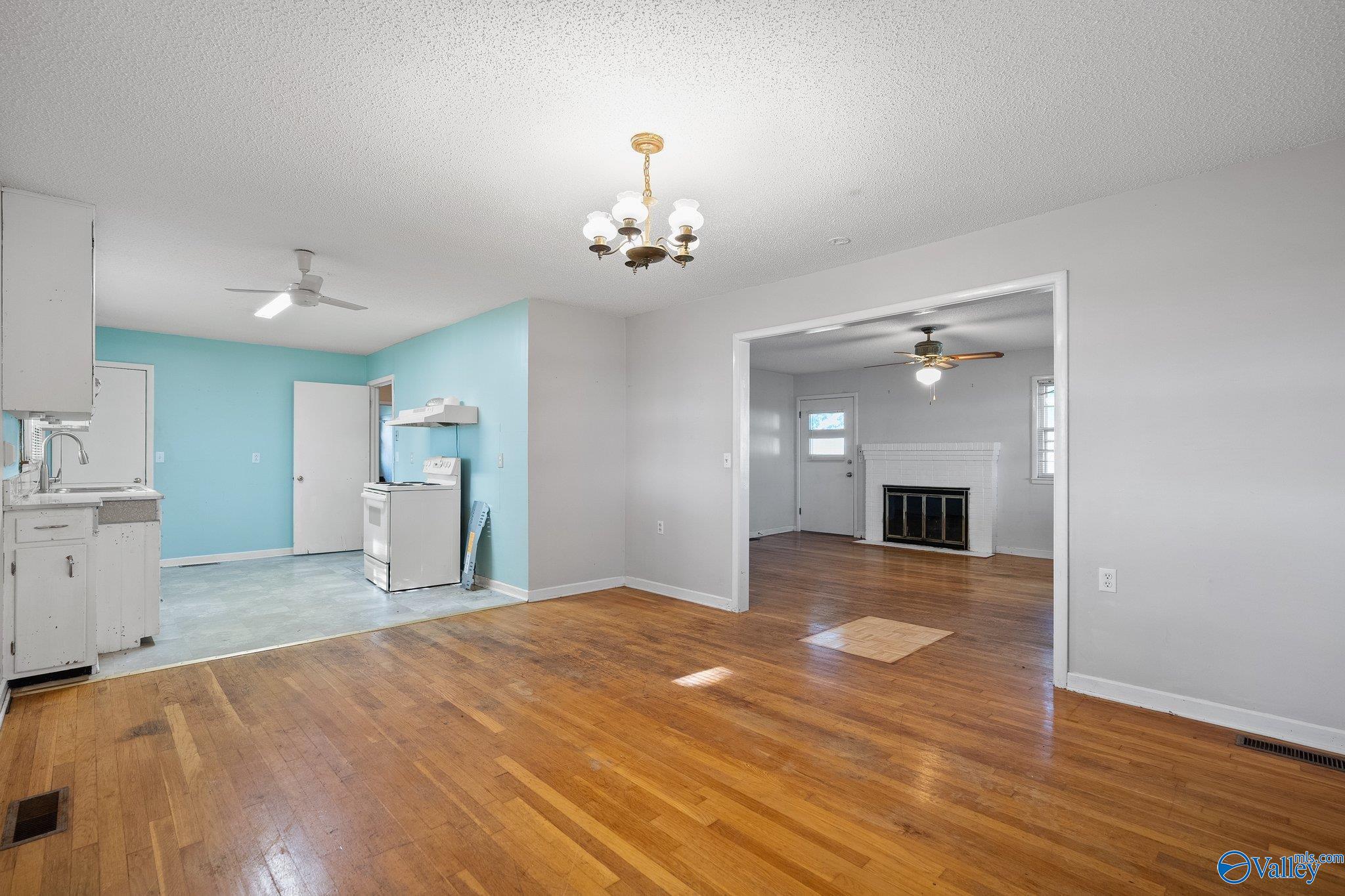 8421 Moores Mill Road