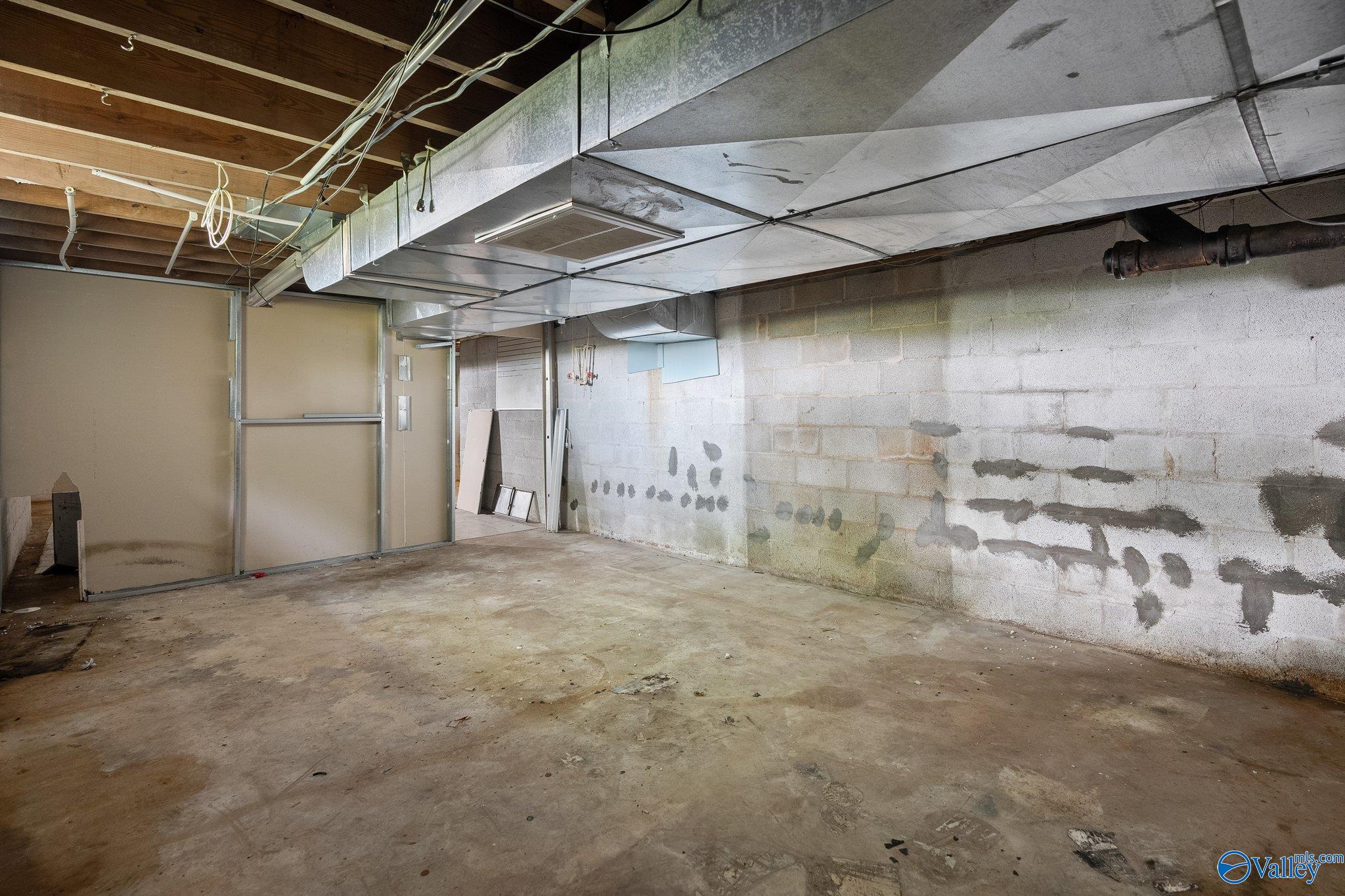 8421 Moores Mill Road