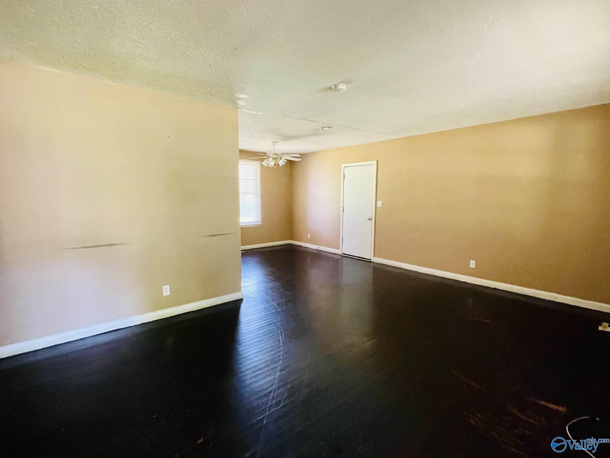 2116 Barrywood Road NW