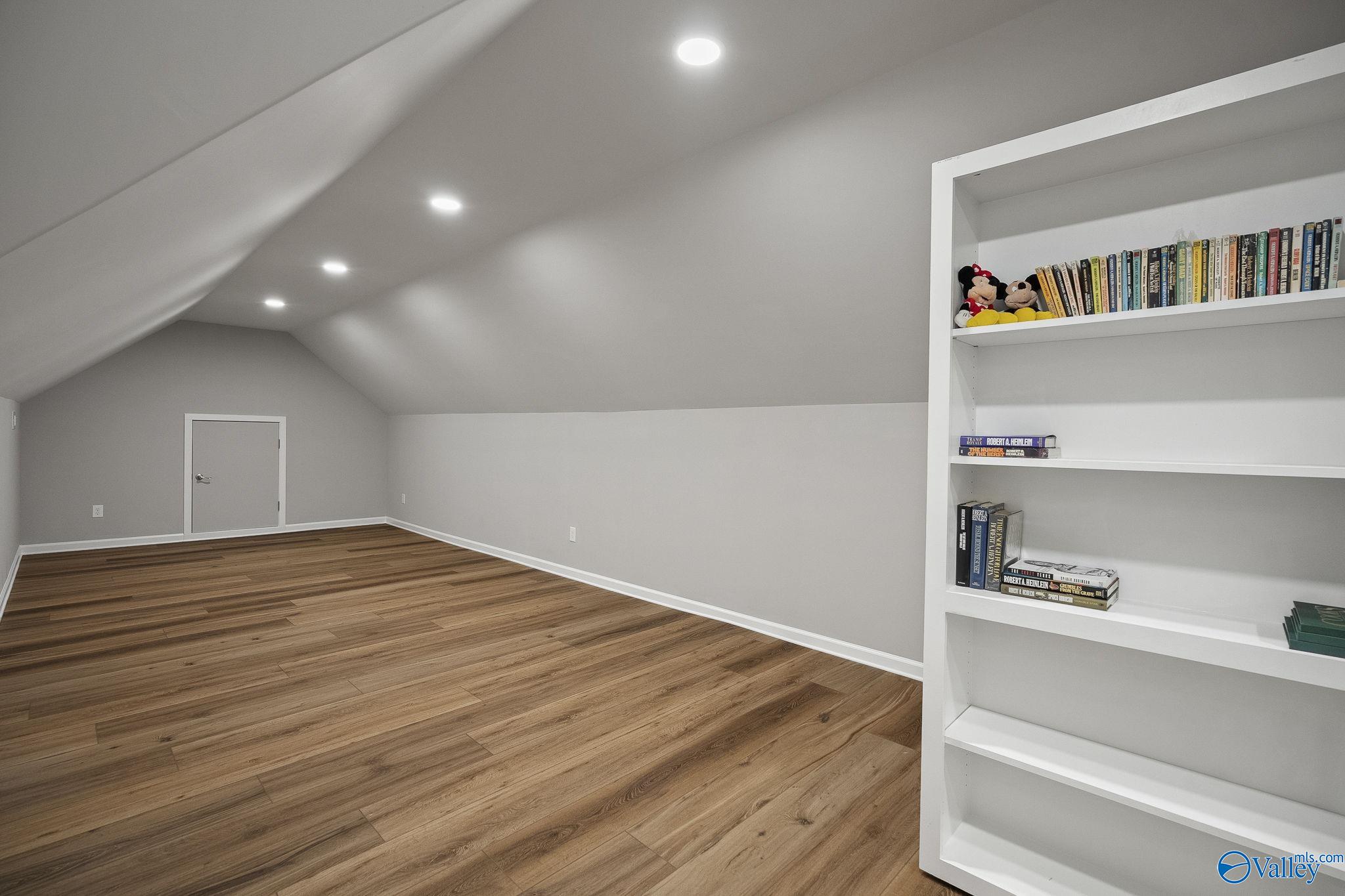 52 Bluff View Drive SE