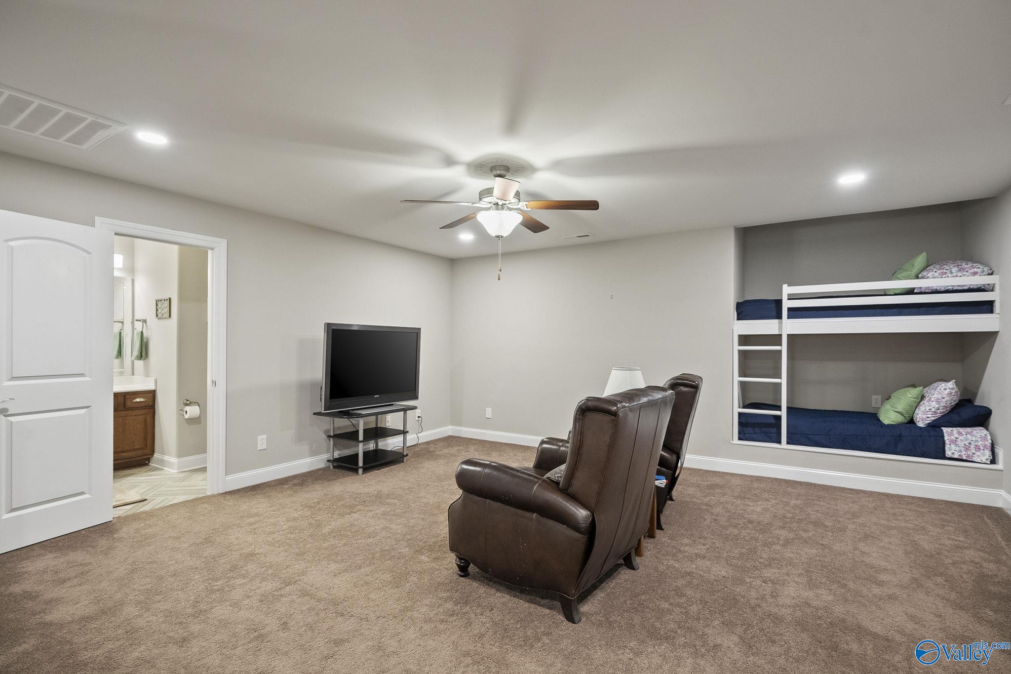 52 Bluff View Drive SE