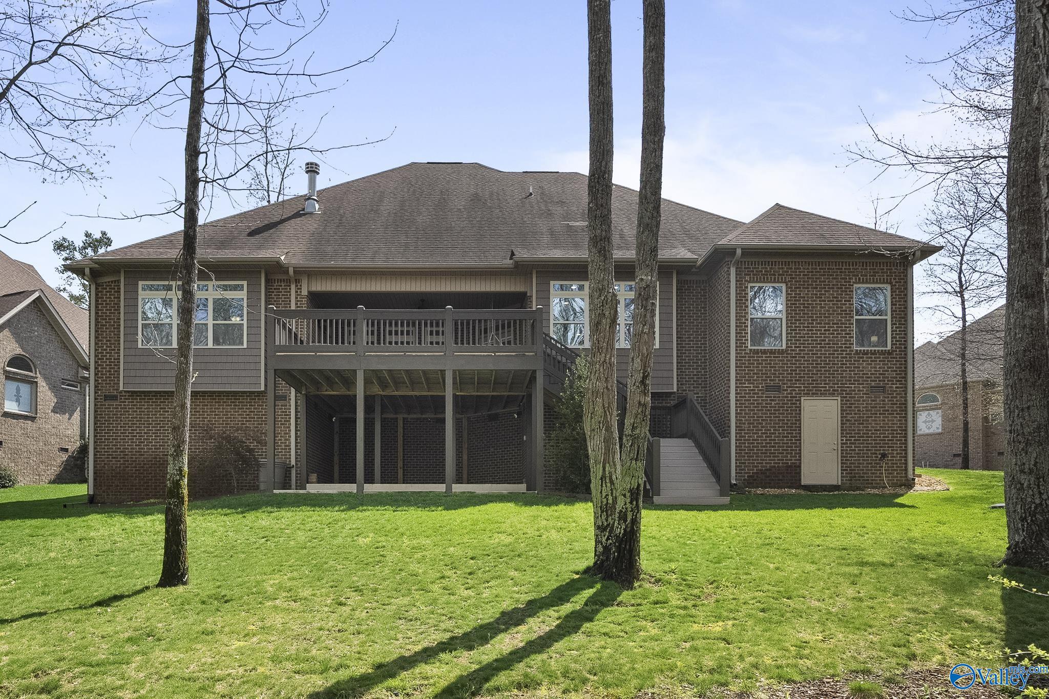 52 Bluff View Drive SE