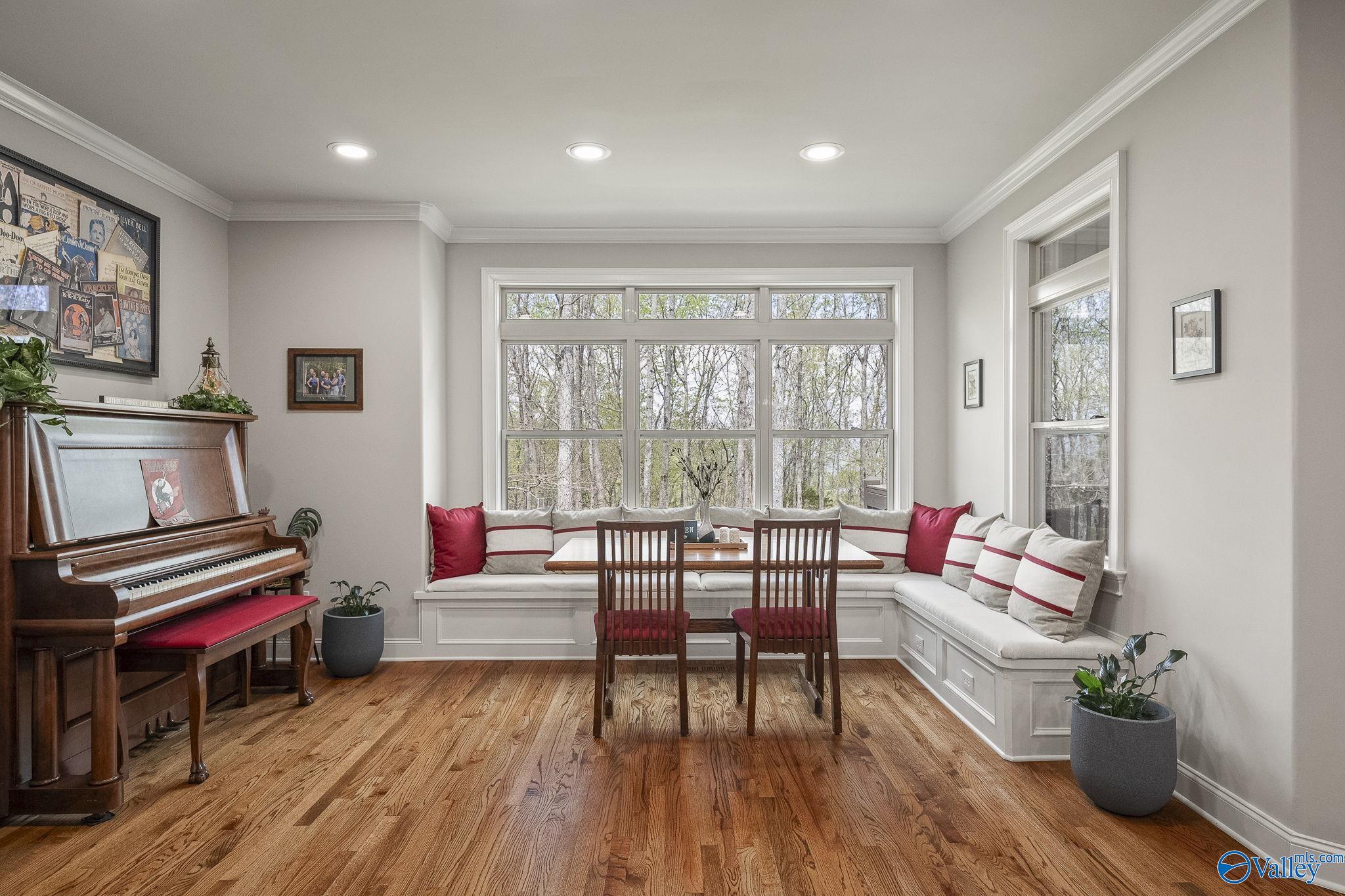 52 Bluff View Drive SE