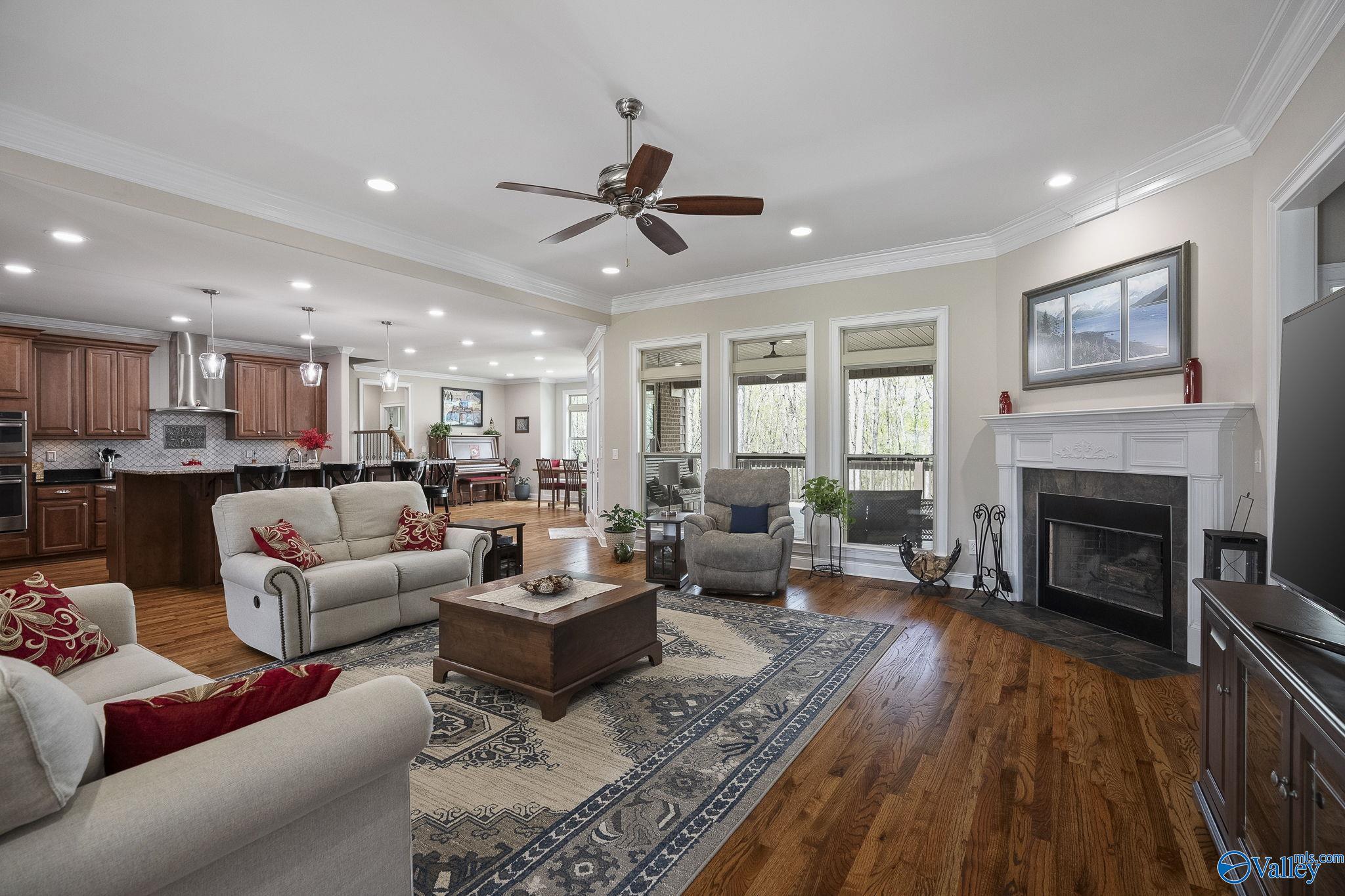 52 Bluff View Drive SE