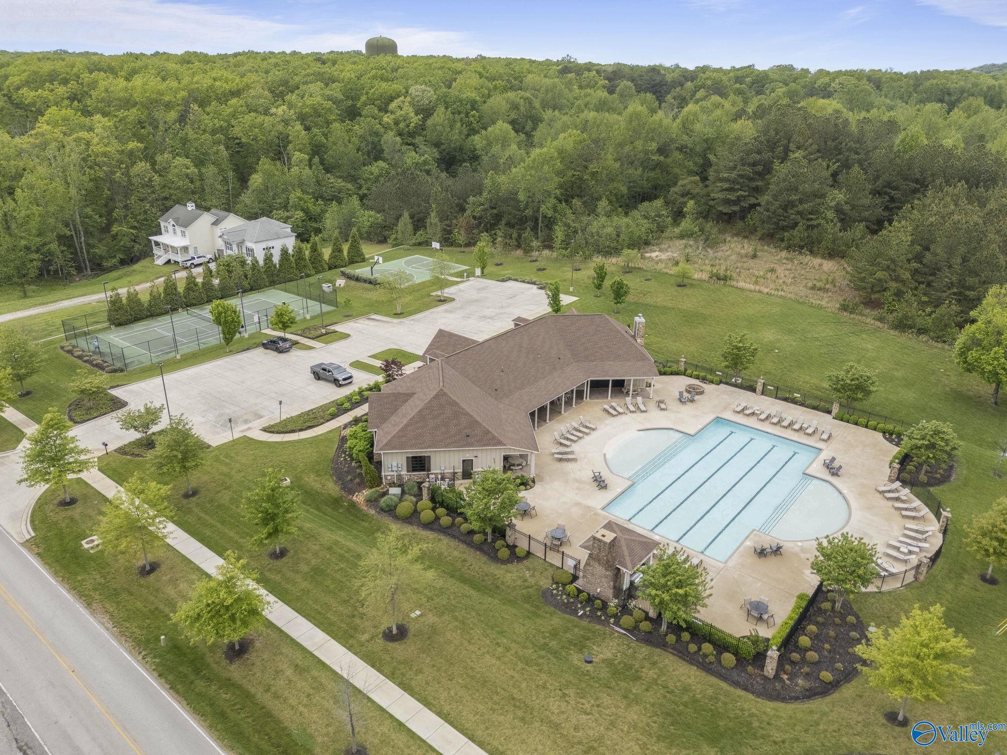 52 Bluff View Drive SE