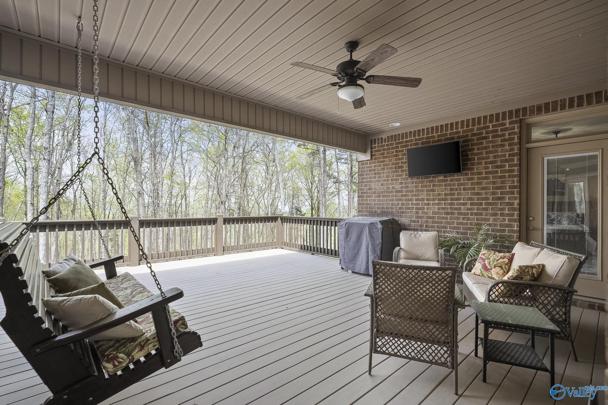 52 Bluff View Drive SE